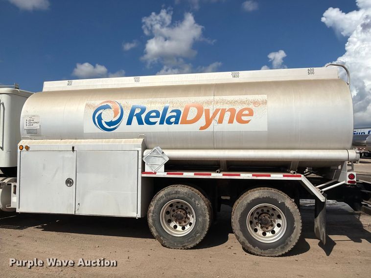 image for item EA7333 2015 International DF677 Fuel Truck