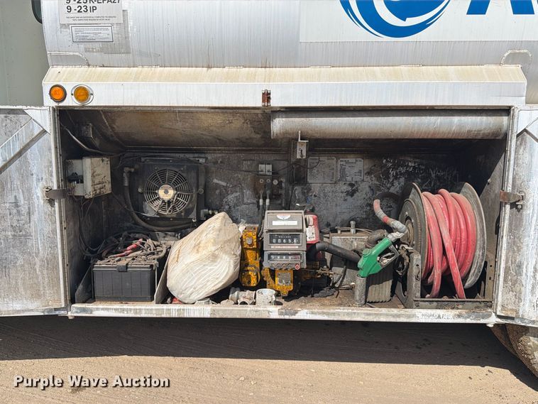 image for item EA7333 2015 International DF677 Fuel Truck