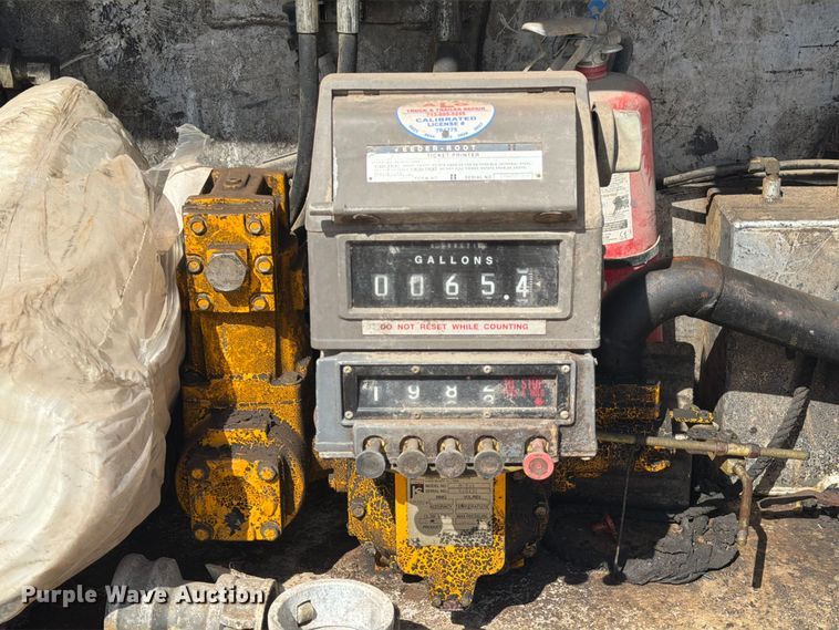 image for item EA7333 2015 International DF677 Fuel Truck