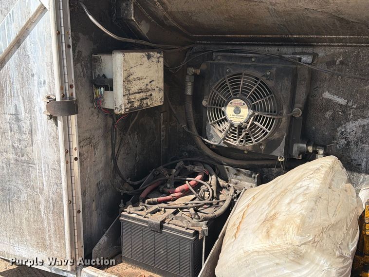 image for item EA7333 2015 International DF677 Fuel Truck