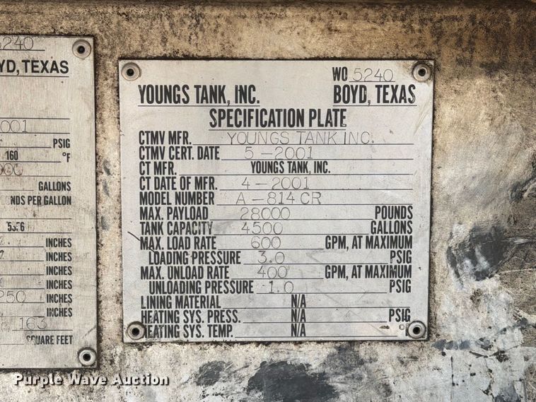image for item EA7333 2015 International DF677 Fuel Truck