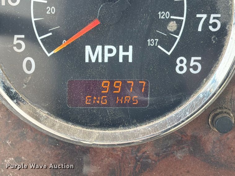 image for item EA7333 2015 International DF677 Fuel Truck