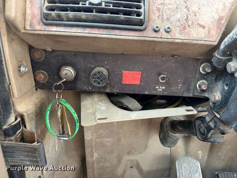 image for item EA7333 2015 International DF677 Fuel Truck