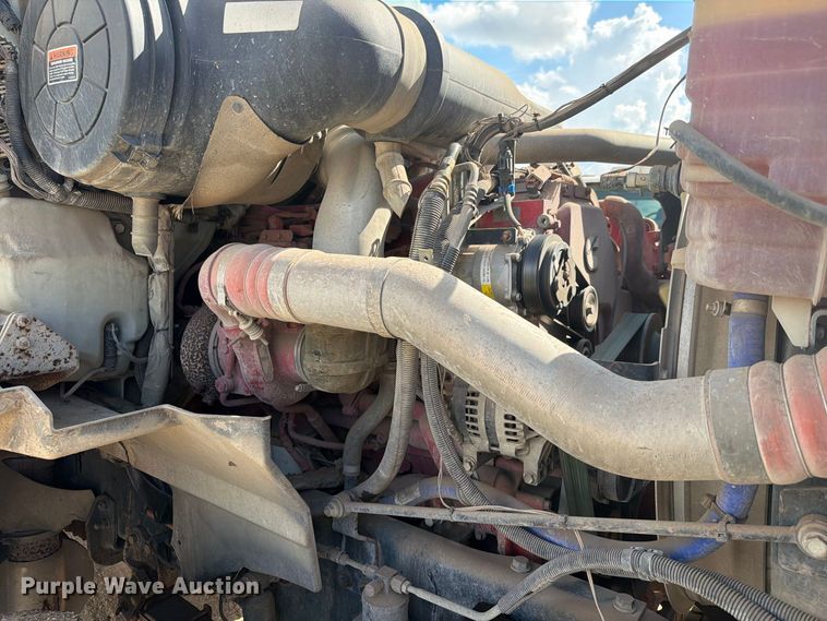 image for item EA7333 2015 International DF677 Fuel Truck