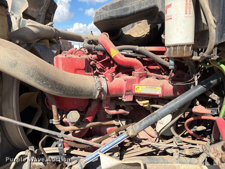 image for item EA7333 2015 International DF677 Fuel Truck