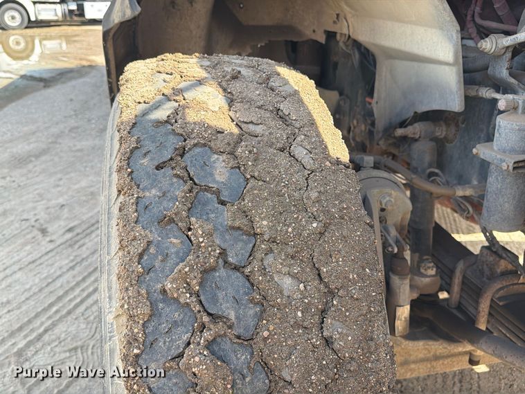 image for item EA7333 2015 International DF677 Fuel Truck