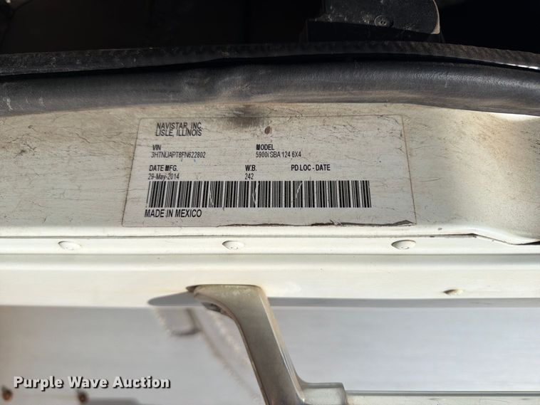image for item EA7333 2015 International DF677 Fuel Truck