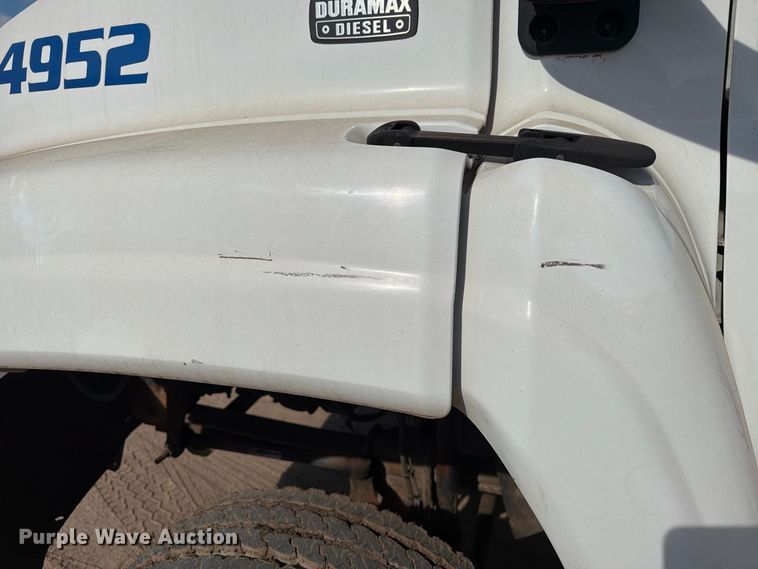 image for item EA7334 2005 Chevrolet C4 Fuel Truck
