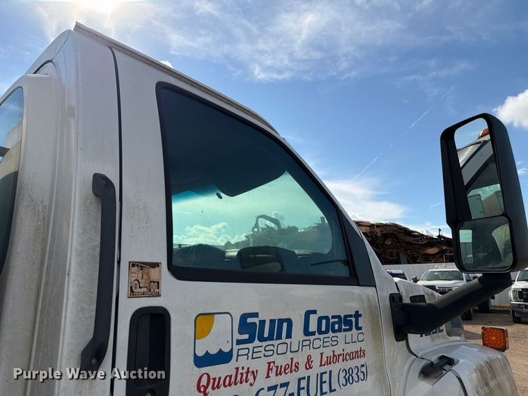 image for item EA7334 2005 Chevrolet C4 Fuel Truck