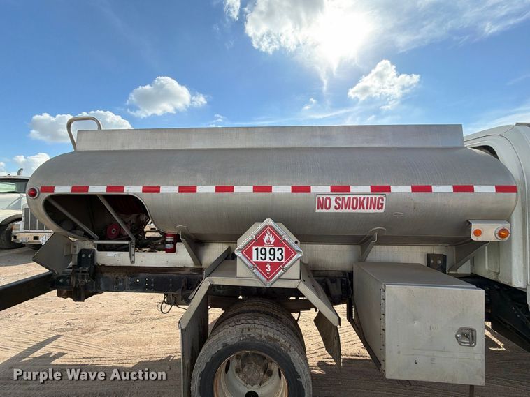 image for item EA7334 2005 Chevrolet C4 Fuel Truck