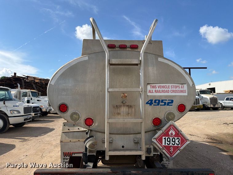 image for item EA7334 2005 Chevrolet C4 Fuel Truck