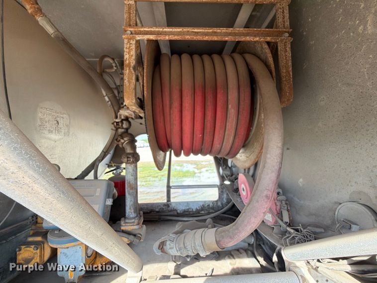 image for item EA7334 2005 Chevrolet C4 Fuel Truck