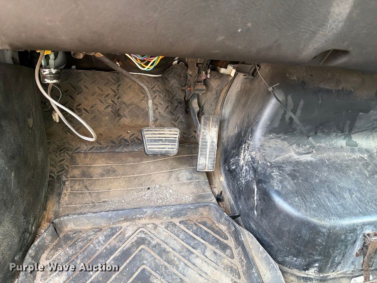 image for item EA7334 2005 Chevrolet C4 Fuel Truck