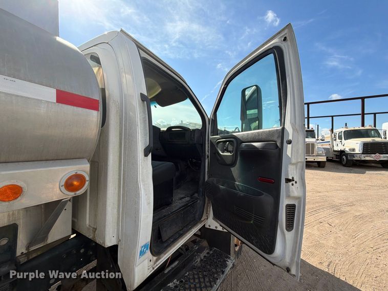 image for item EA7334 2005 Chevrolet C4 Fuel Truck