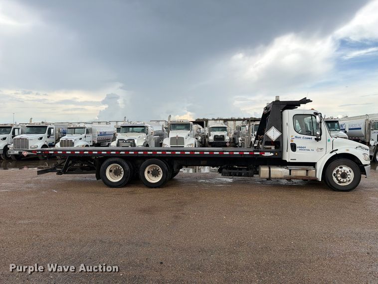 image for item EA7336 2006 Freightliner Business Class M2 rollback truck