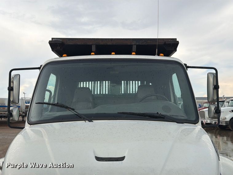 image for item EA7336 2006 Freightliner Business Class M2 rollback truck