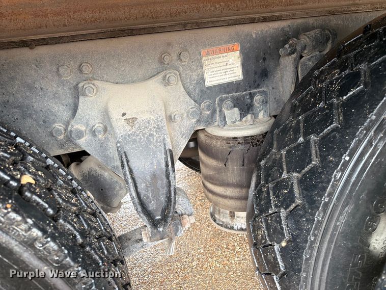 image for item EA7336 2006 Freightliner Business Class M2 rollback truck