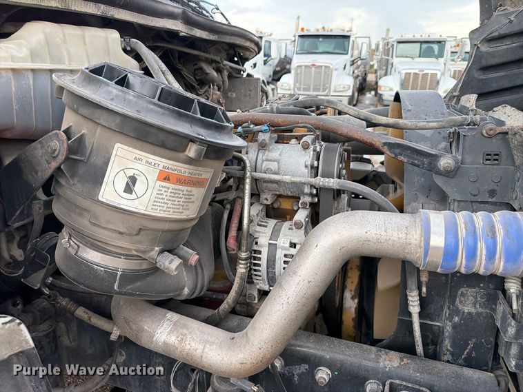 image for item EA7336 2006 Freightliner Business Class M2 rollback truck