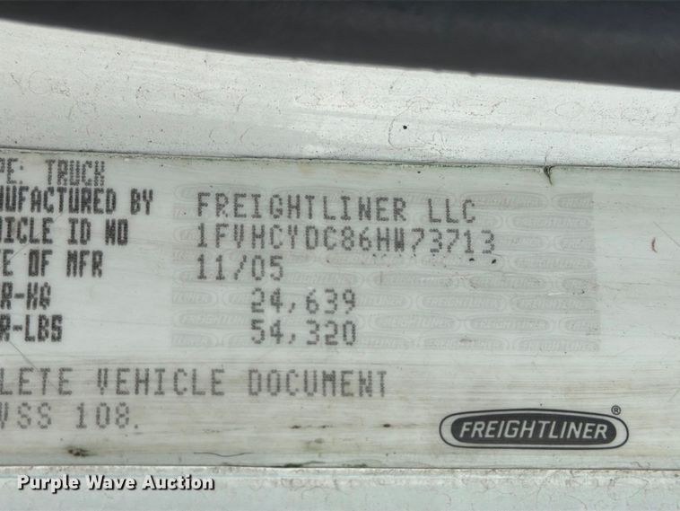 image for item EA7336 2006 Freightliner Business Class M2 rollback truck