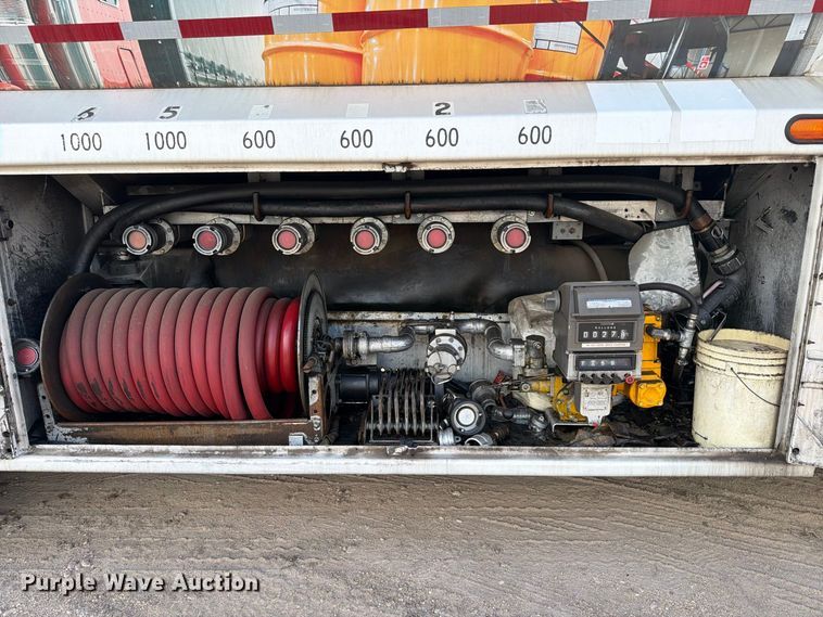 image for item EA7337 2010 International 7400 fuel truck