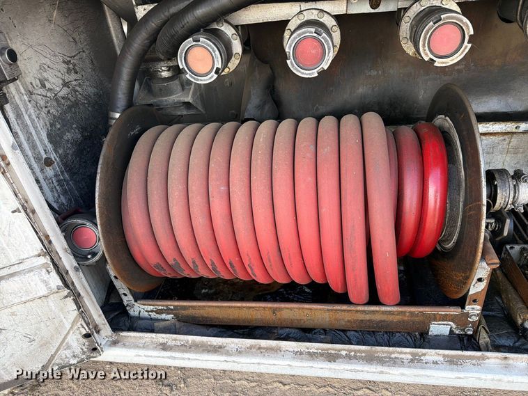 image for item EA7337 2010 International 7400 fuel truck