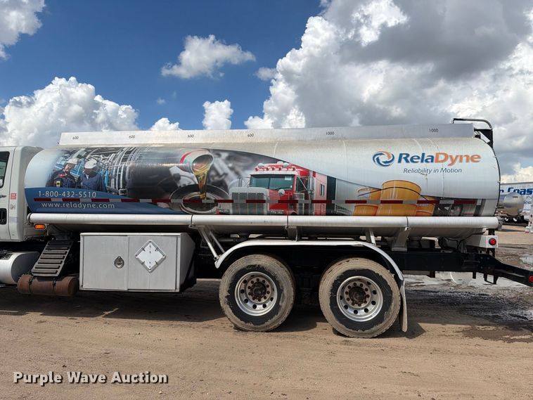 image for item EA7337 2010 International 7400 fuel truck