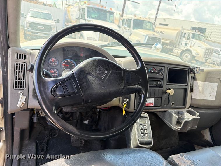 image for item EA7337 2010 International 7400 fuel truck