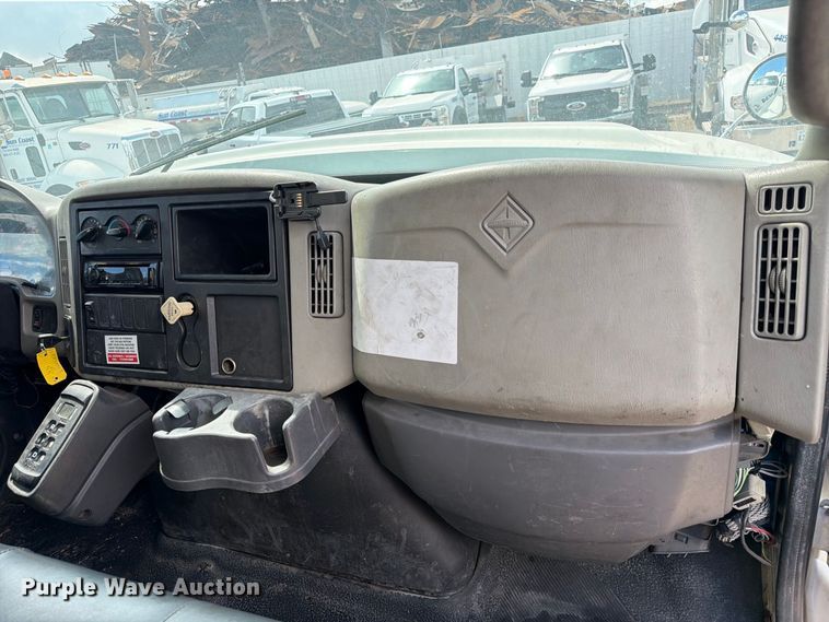 image for item EA7337 2010 International 7400 fuel truck