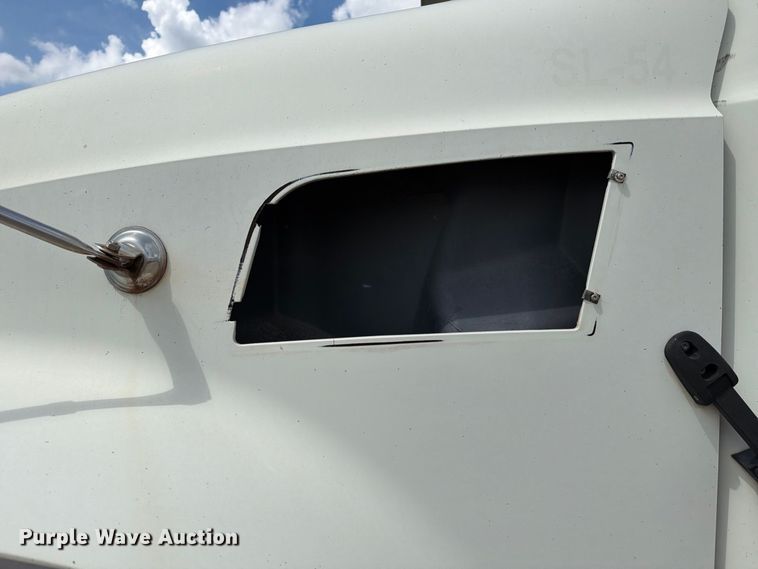 image for item EA7338 2015 Mack GU433 fuel truck