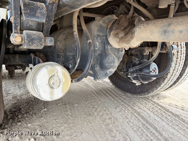 image for item EA7338 2015 Mack GU433 fuel truck