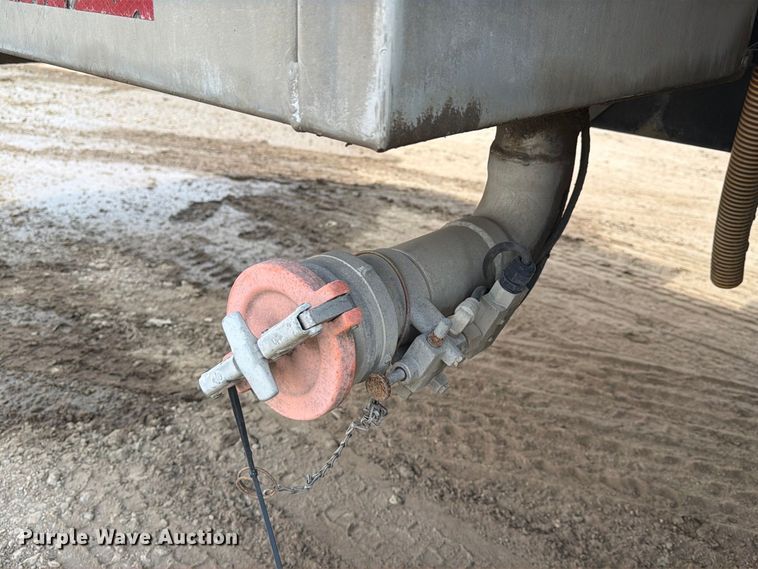 image for item EA7338 2015 Mack GU433 fuel truck