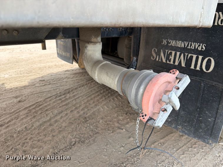 image for item EA7338 2015 Mack GU433 fuel truck