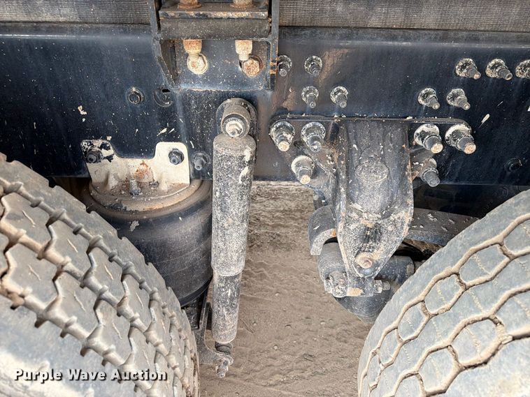 image for item EA7338 2015 Mack GU433 fuel truck