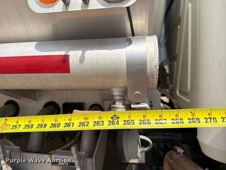 image for item EA7338 2015 Mack GU433 fuel truck