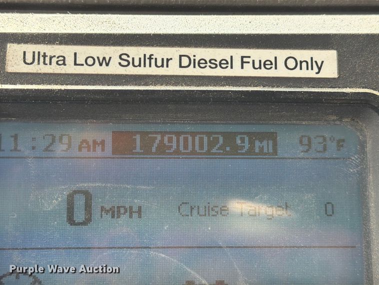 image for item EA7338 2015 Mack GU433 fuel truck