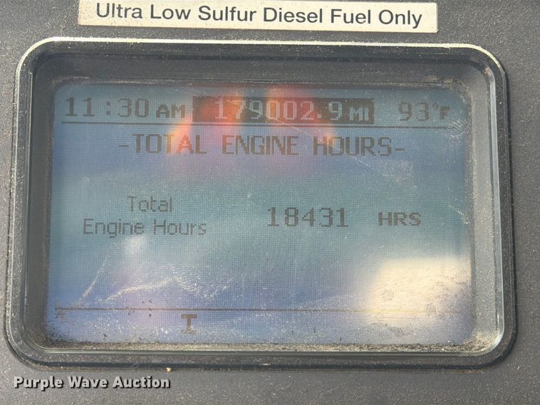 image for item EA7338 2015 Mack GU433 fuel truck