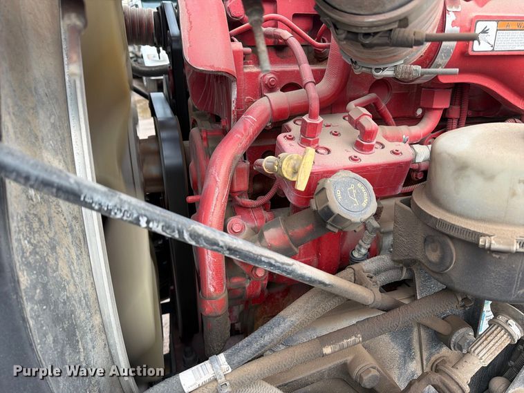 image for item EA7339 2011 Peterbilt 365 fuel truck