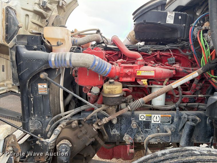 image for item EA7340 2016 Kenworth T880 semi truck