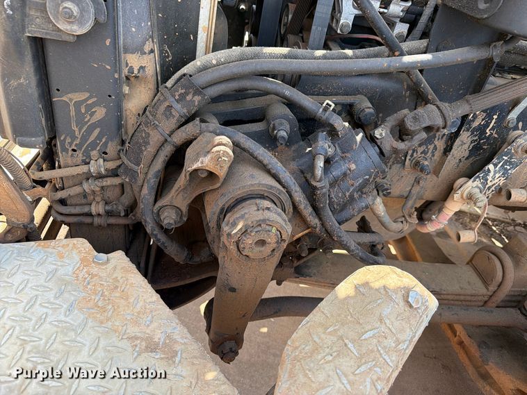 image for item EA7368 2015 Peterbilt 567 fuel truck