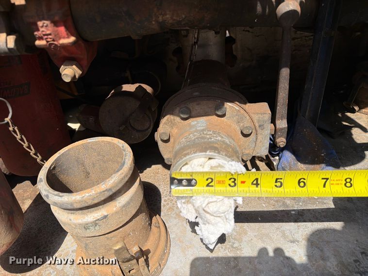 image for item EA7368 2015 Peterbilt 567 fuel truck