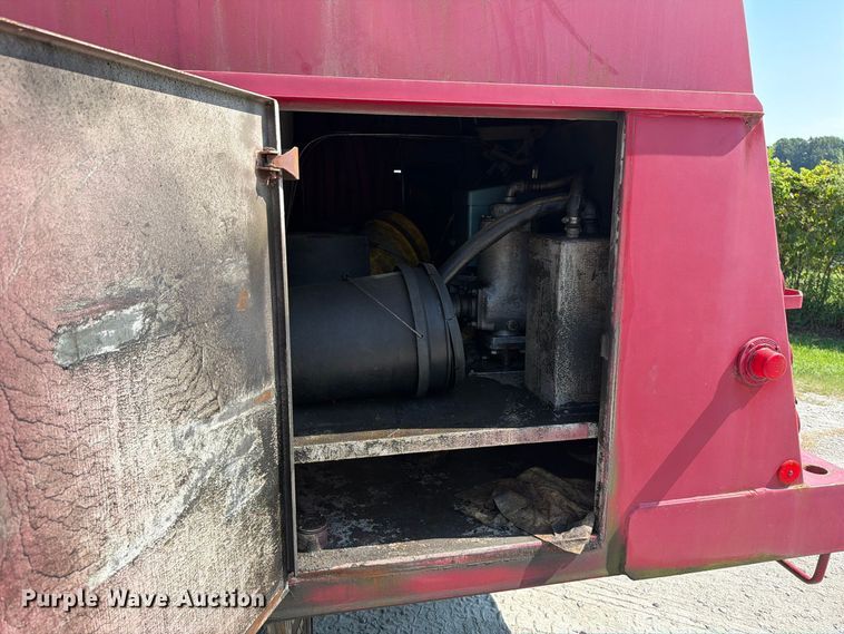 image for item EF1397 2016 Kenworth T3 Series fuel truck
