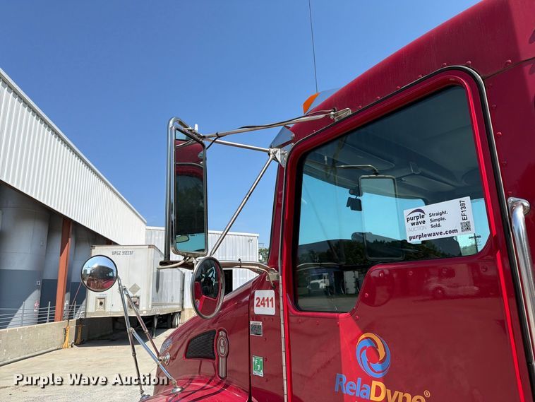 image for item EF1397 2016 Kenworth T3 Series fuel truck
