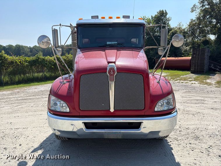 image for item EF1397 2016 Kenworth T3 Series fuel truck