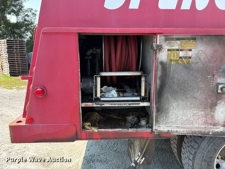 image for item EF1397 2016 Kenworth T3 Series fuel truck