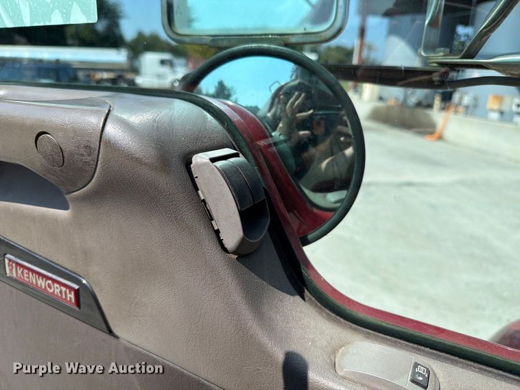 image for item EF1397 2016 Kenworth T3 Series fuel truck