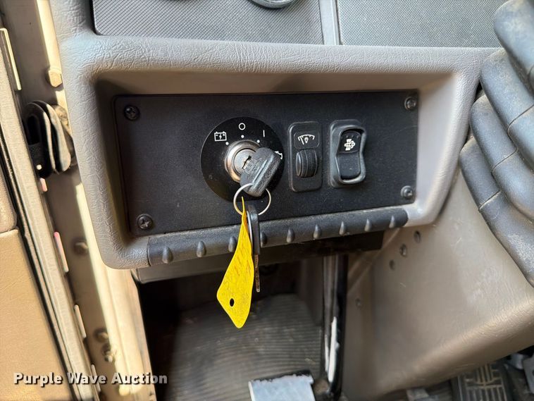 image for item EF1397 2016 Kenworth T3 Series fuel truck