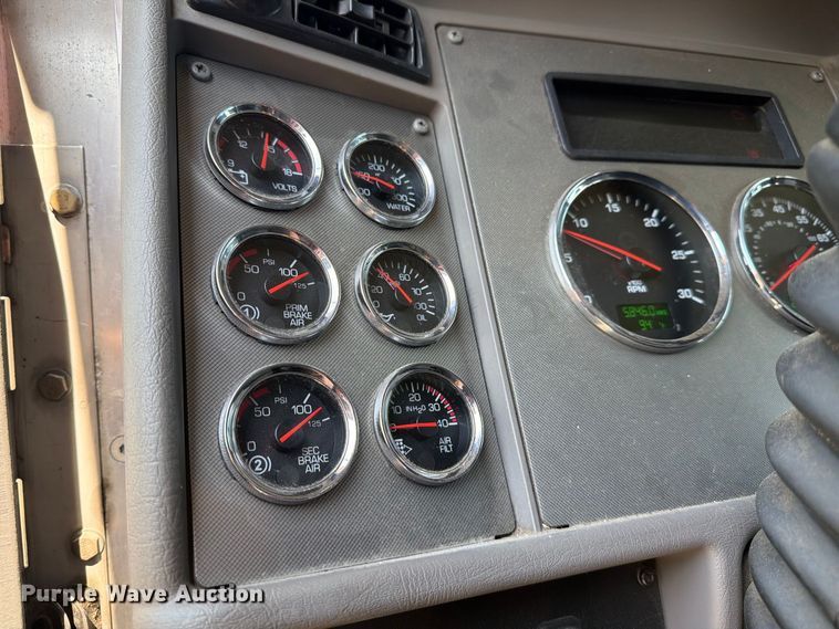 image for item EF1397 2016 Kenworth T3 Series fuel truck