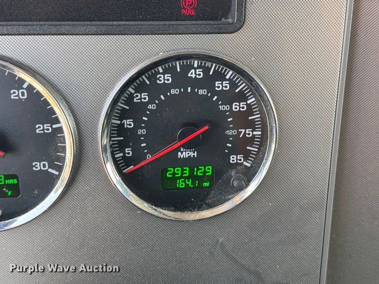 image for item EF1397 2016 Kenworth T3 Series fuel truck