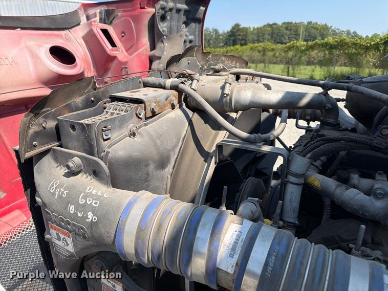 image for item EF1397 2016 Kenworth T3 Series fuel truck