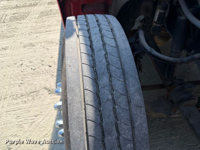 image for item EF1397 2016 Kenworth T3 Series fuel truck